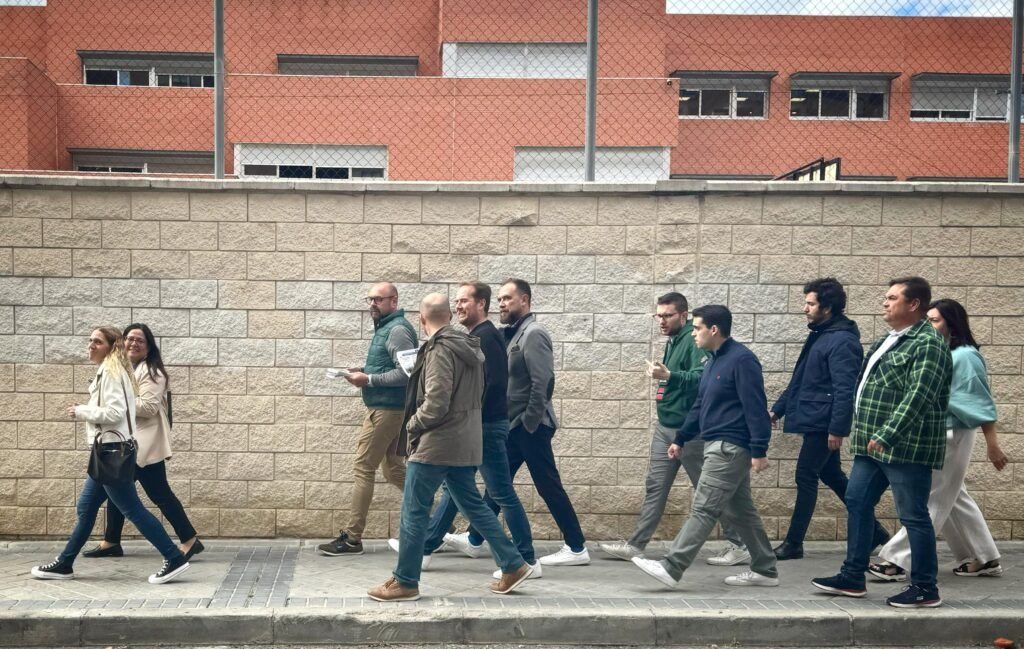 El Partido Popular de Alcorcón visita a los 3.000 vecinos de Fuente Cisneros “Puerta a Puerta”