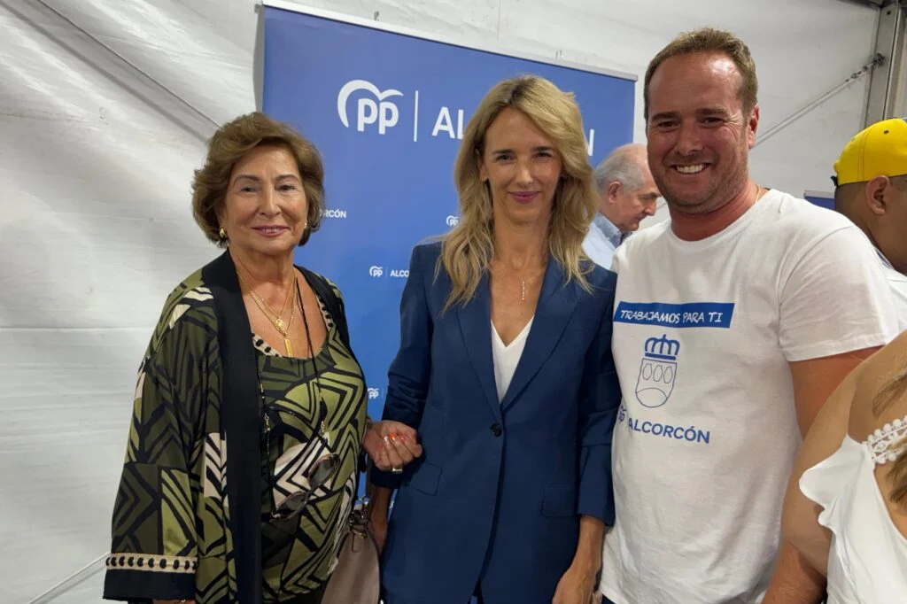 Cayetana Álvarez de Toledo en la Caseta del PP de Alcorcón: “Vamos a llegar hasta el final, llegar a la libertad definitiva …