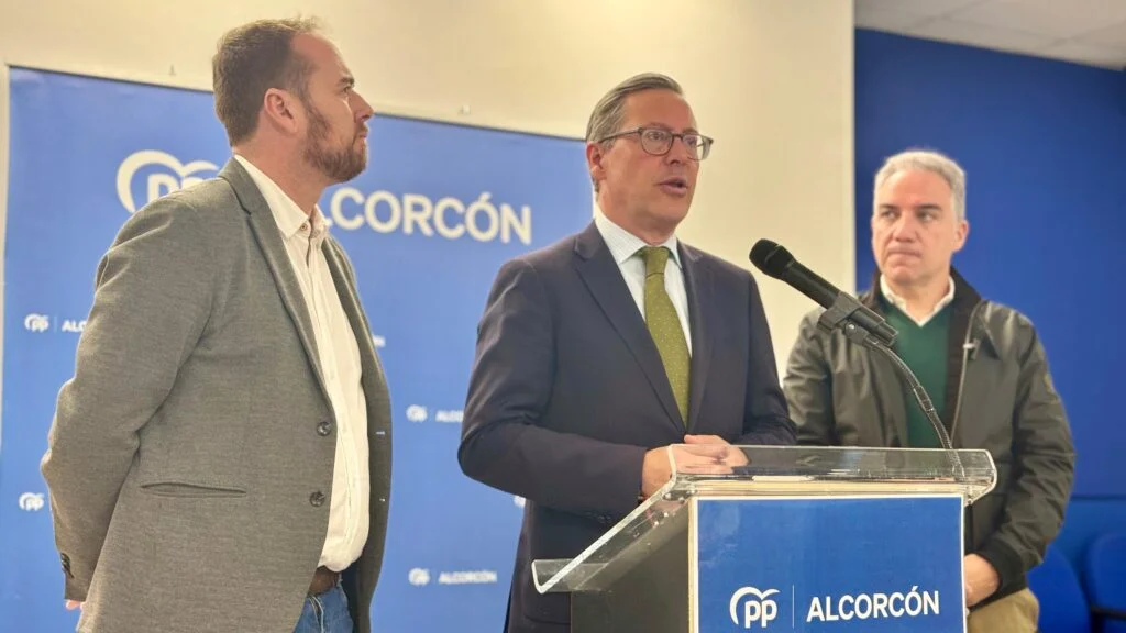 Bendodo y Serrano: “El Partido Popular está más fuerte que nunca en Alcorcón”