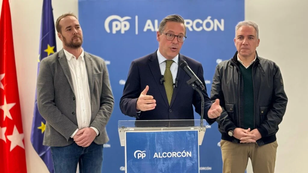 Bendodo y Serrano: “El Partido Popular está más fuerte que nunca en Alcorcón”