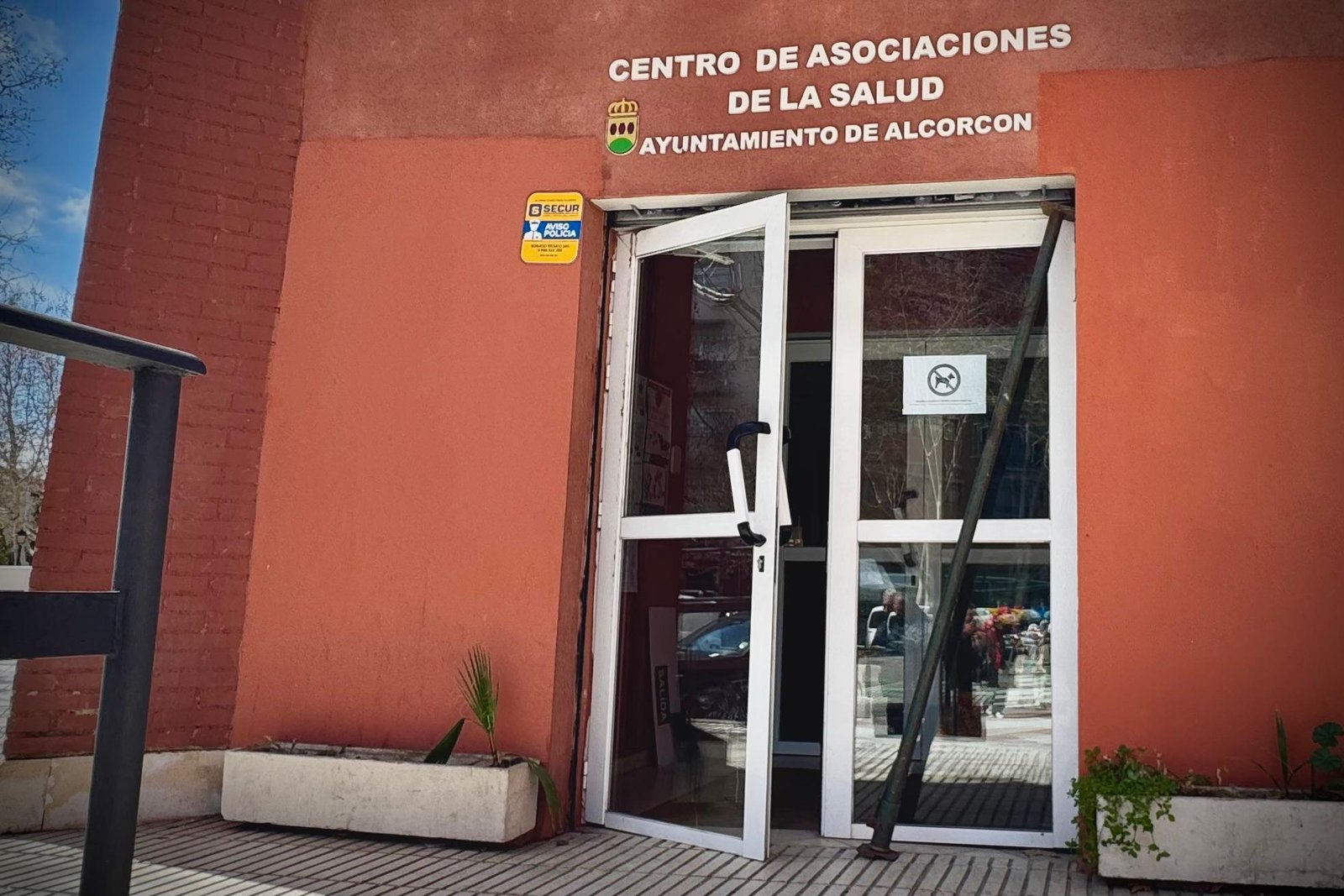 El abandono del Ayuntamiento de Alcorcón deja a las asociaciones de la salud al borde del colapso