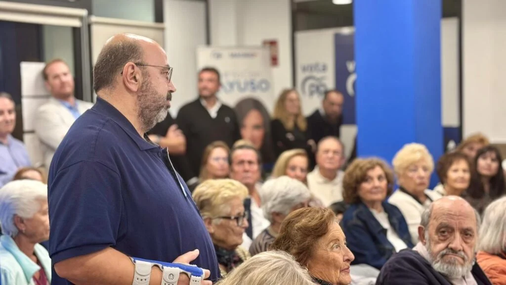 “España ante una encrucijada”: reflexiones de Gabriel Elorriaga en la Sede del PP de Alcorcón