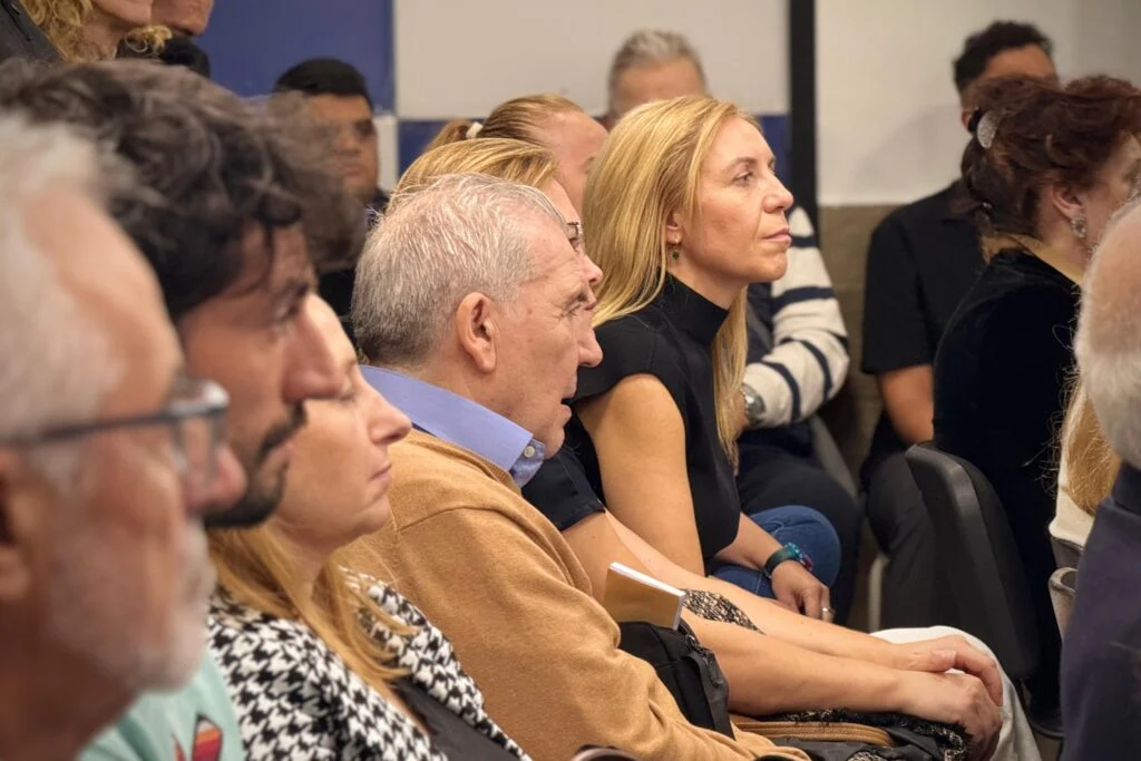 “España ante una encrucijada”: reflexiones de Gabriel Elorriaga en la Sede del PP de Alcorcón