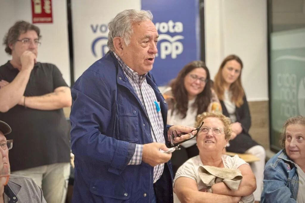 “España ante una encrucijada”: reflexiones de Gabriel Elorriaga en la Sede del PP de Alcorcón